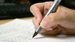 CADオペレーターの職務経歴書の書き方は？コツや例文、自己PRの3つのポイントを解説